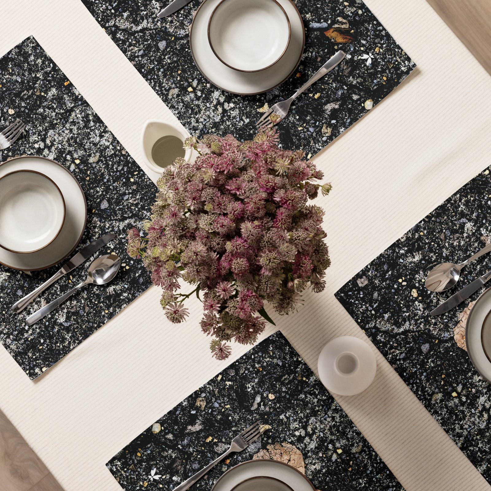 placemat set love is alive